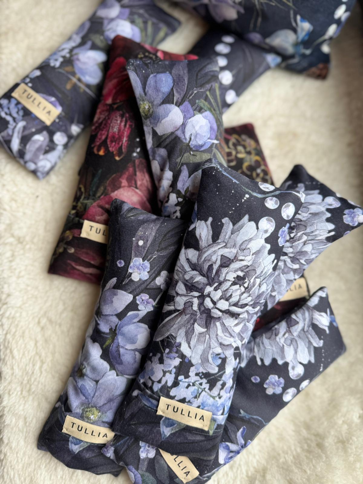 Meditācijas un miega spilventiņš ar linsēklām — TULLIA x MANTRA