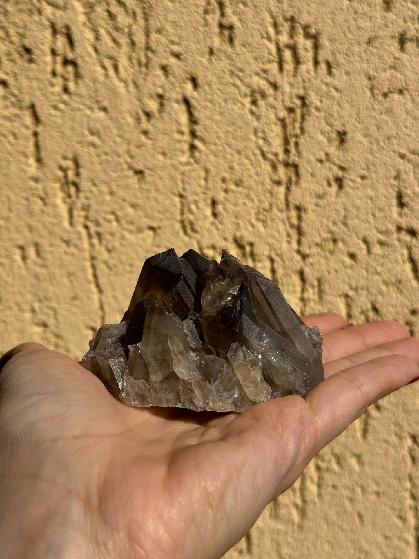 Dūmu kvarca kristāls ( 163 g)