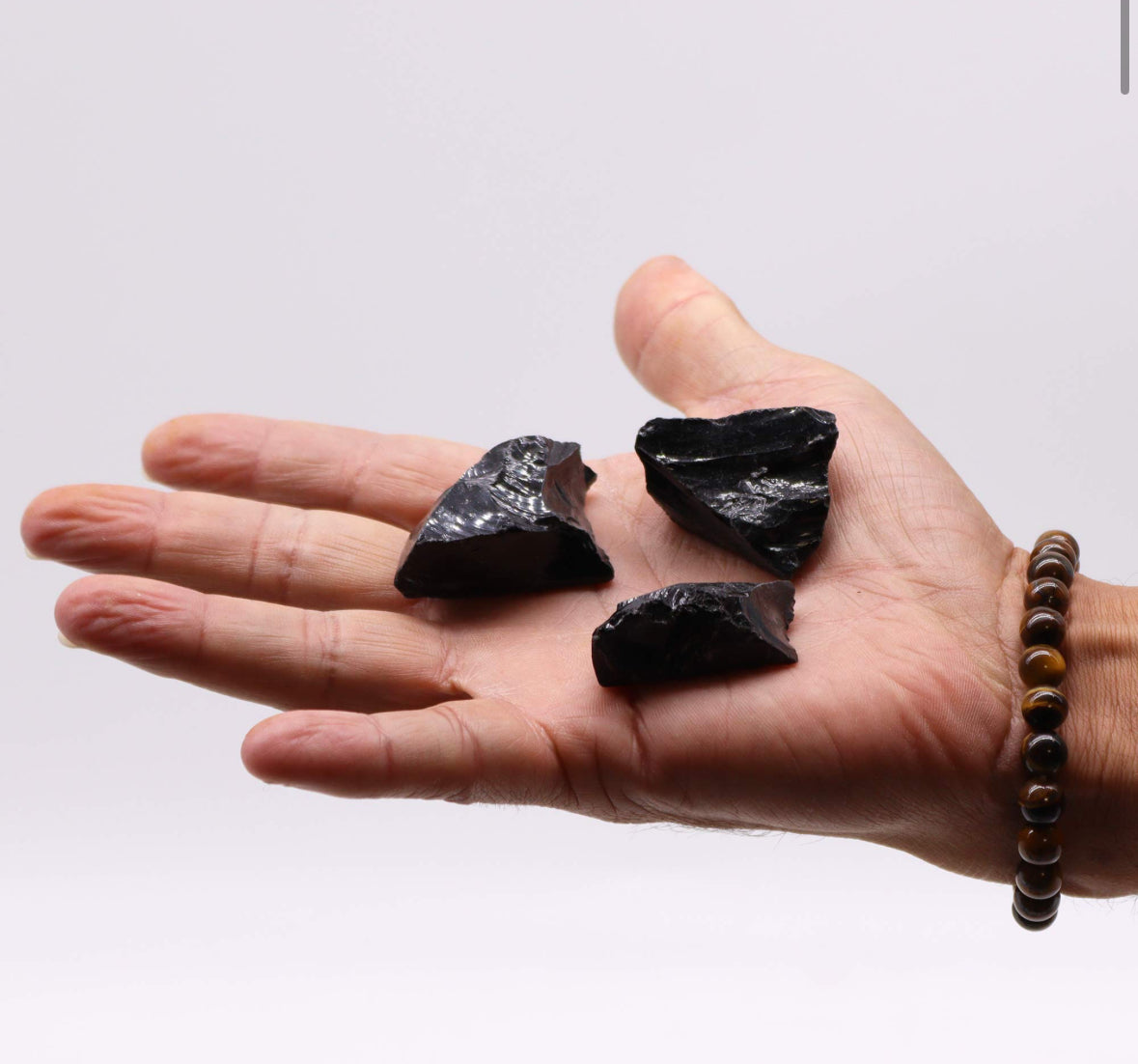 Dabīgā obsidiāna lauskas – Spēcīgas aizsardzības un iekšējā spēka akmens