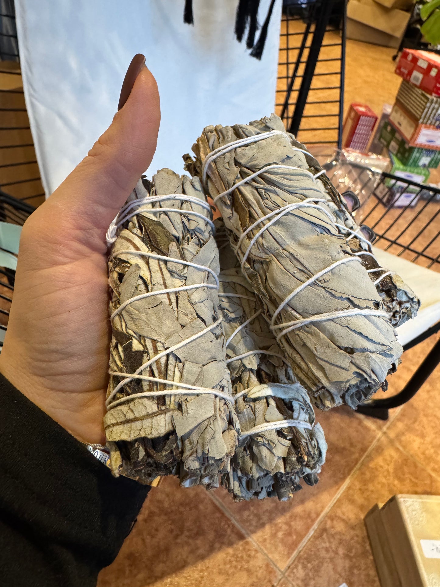 Salvijas un Yerba Santa kvēpeklis