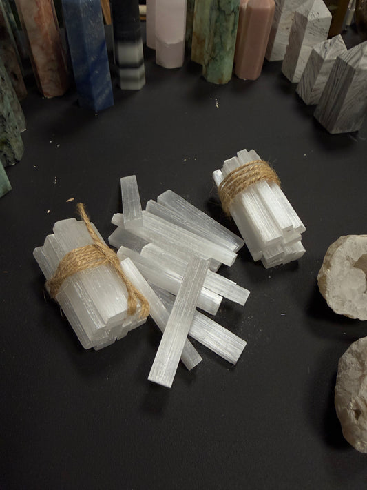 Selenīta stienīši